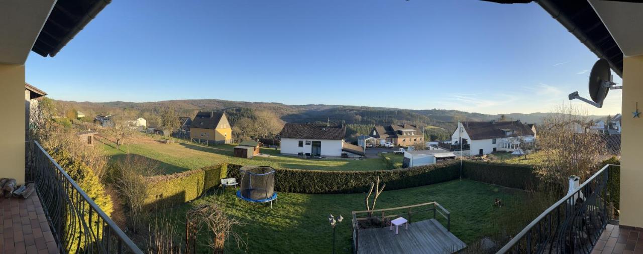 Wohnung Mit Panoramablick Герольштайн Экстерьер фото